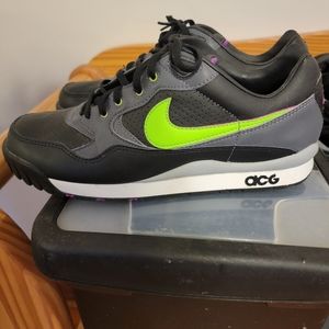 Nike Tennis Shoes